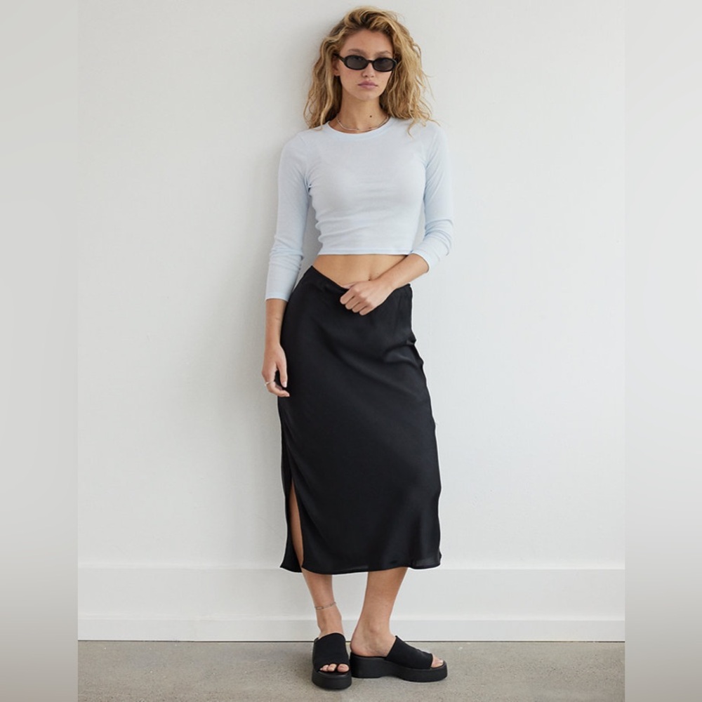🔻SOLD🔻American Eagle x Maddie & Kenzie Ziegler Midi Skir